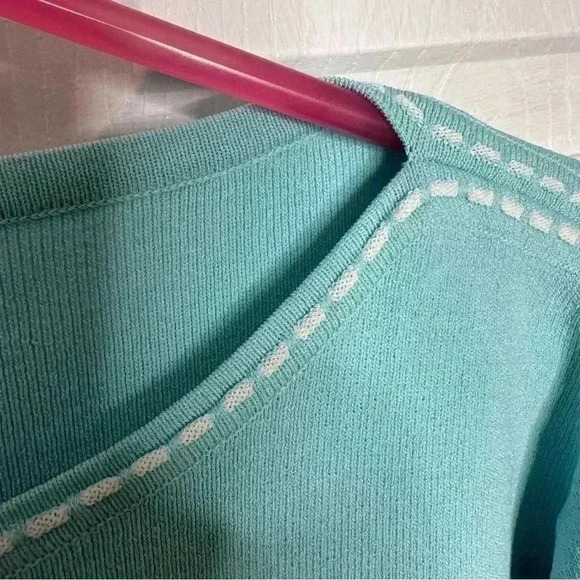 Nygard Collection Sweater Keyhole Neckline Blue & White Size Large - Picture 7 of 16